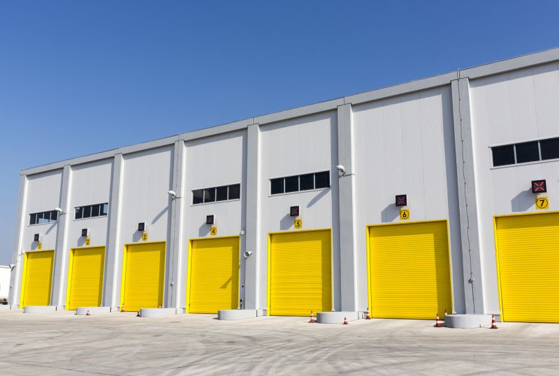 Warehouse Garage Construction in Conroe, TX